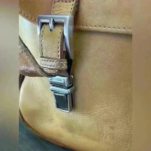 Wilsons Leather Porthole Handle Crossbody/Shoulder Bag Briefcase in Cognac - Picture 5 of 16